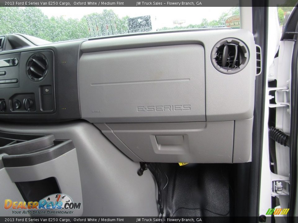 2013 Ford E Series Van E250 Cargo Oxford White / Medium Flint Photo #34