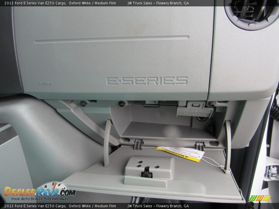 2013 Ford E Series Van E250 Cargo Oxford White / Medium Flint Photo #35