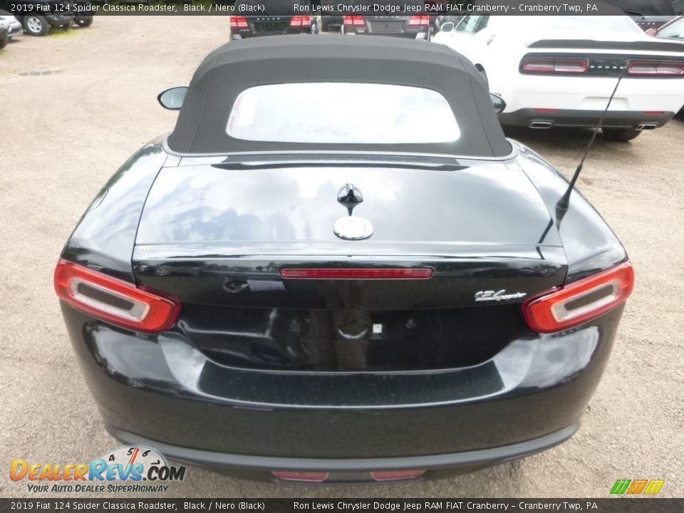 2019 Fiat 124 Spider Classica Roadster Black / Nero (Black) Photo #4