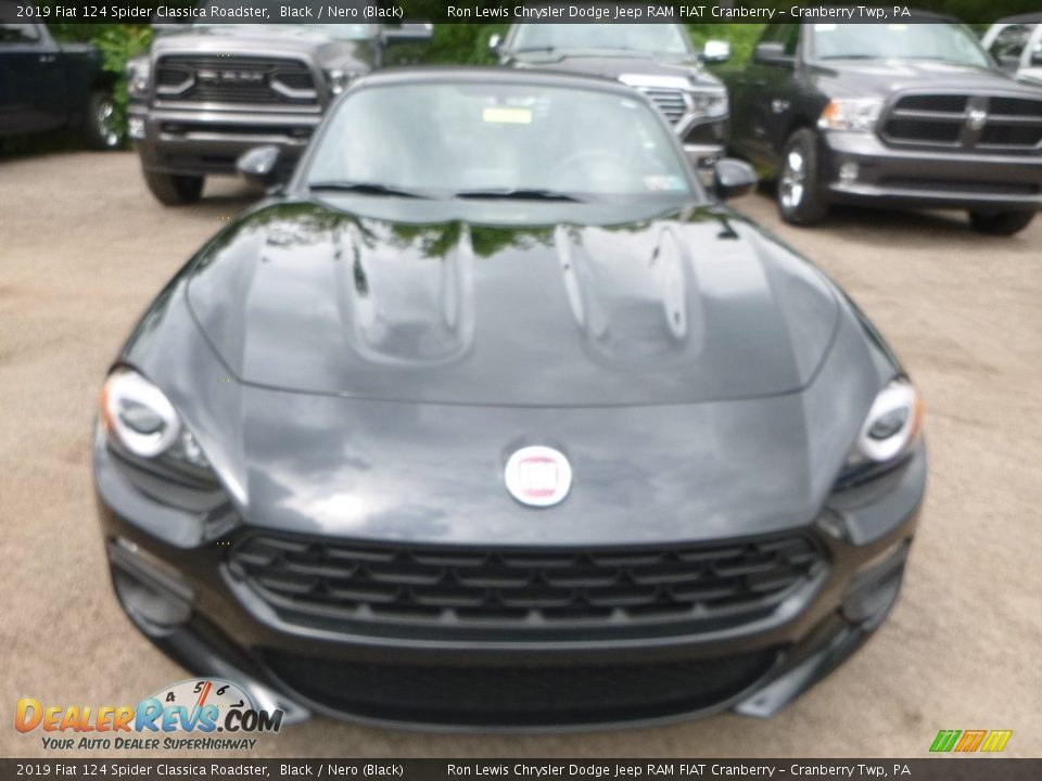 2019 Fiat 124 Spider Classica Roadster Black / Nero (Black) Photo #8