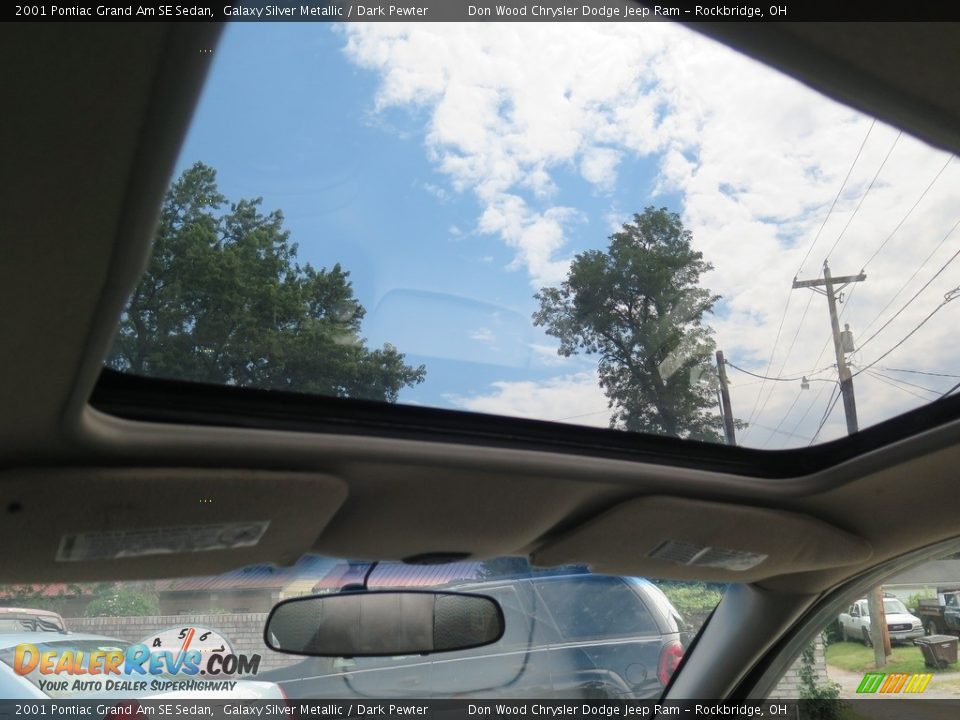2001 Pontiac Grand Am SE Sedan Galaxy Silver Metallic / Dark Pewter Photo #2