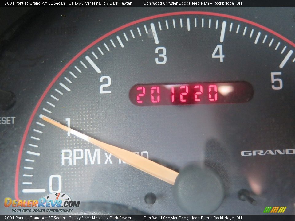 2001 Pontiac Grand Am SE Sedan Galaxy Silver Metallic / Dark Pewter Photo #15