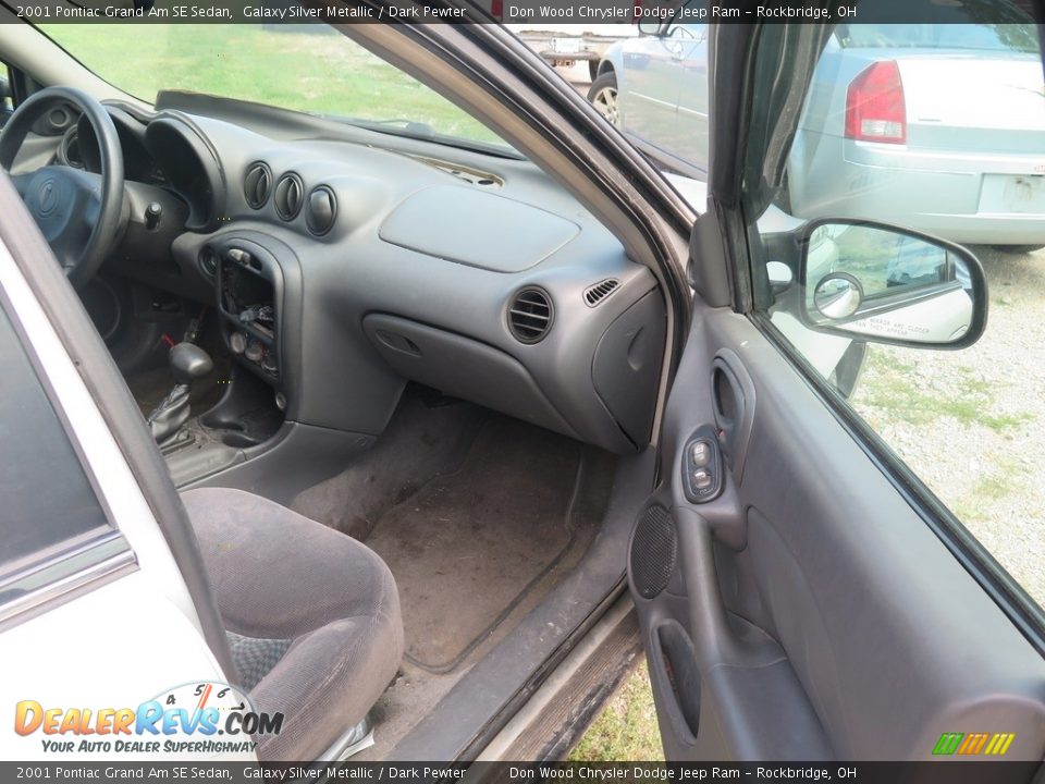 2001 Pontiac Grand Am SE Sedan Galaxy Silver Metallic / Dark Pewter Photo #28