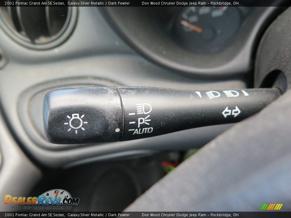 2001 Pontiac Grand Am SE Sedan Galaxy Silver Metallic / Dark Pewter Photo #30