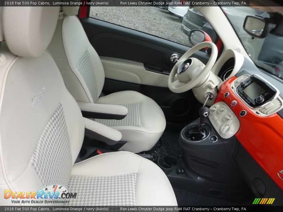 2018 Fiat 500 Pop Cabrio Luminosa Orange / Ivory (Avorio) Photo #10