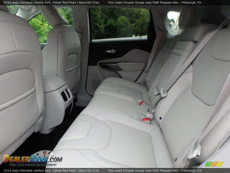 2019 Jeep Cherokee Limited 4x4 Velvet Red Pearl / Black/Ski Grey Photo #11