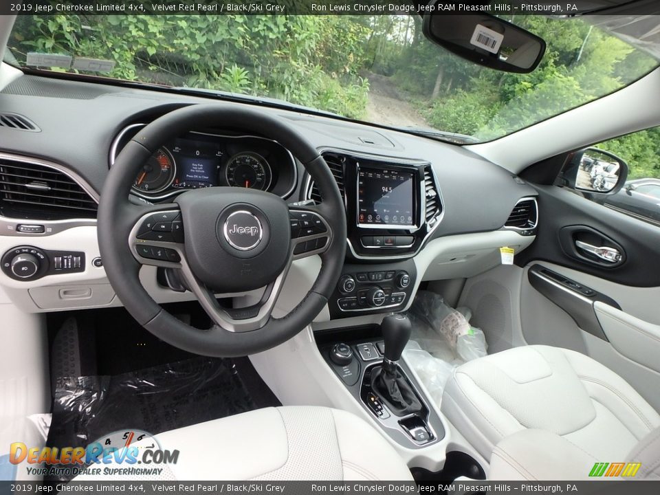 2019 Jeep Cherokee Limited 4x4 Velvet Red Pearl / Black/Ski Grey Photo #12