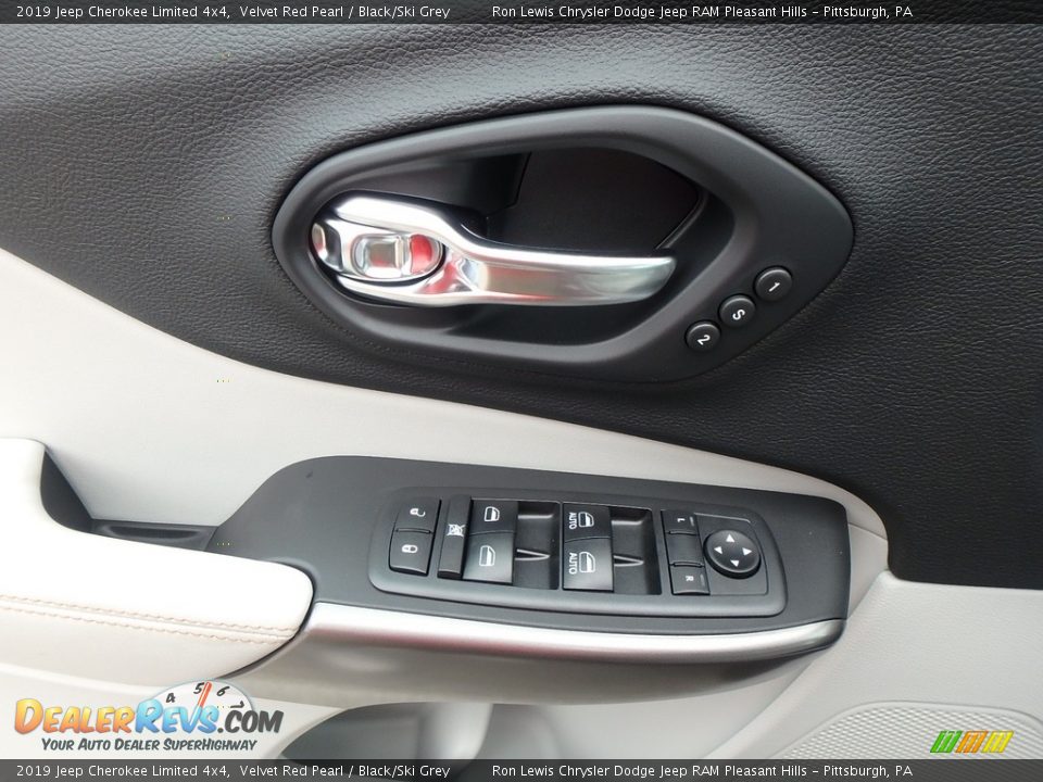 2019 Jeep Cherokee Limited 4x4 Velvet Red Pearl / Black/Ski Grey Photo #13