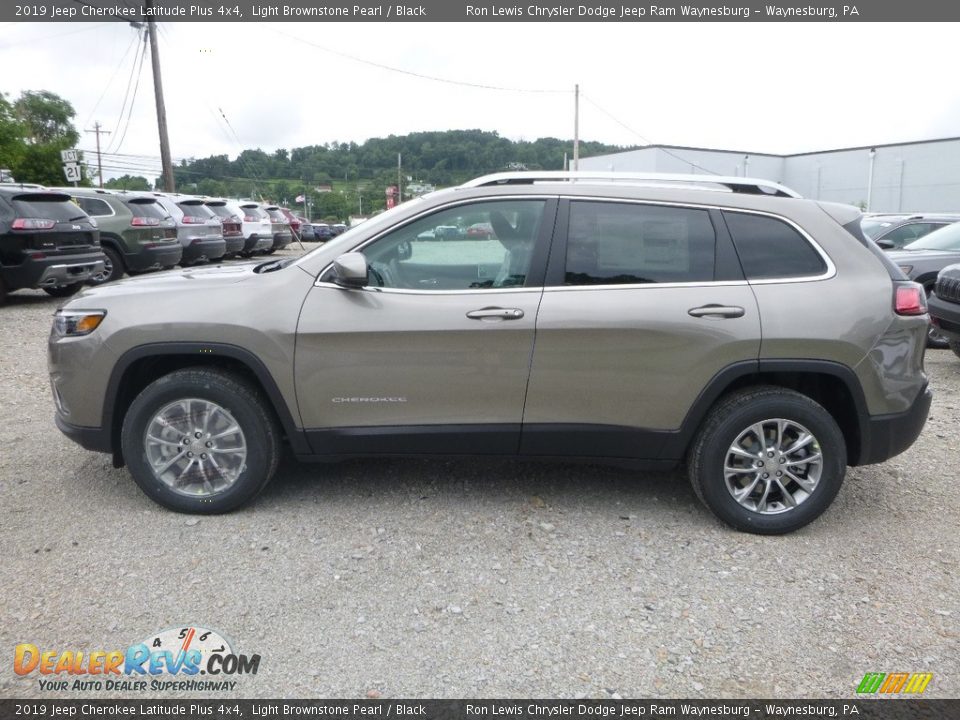 2019 Jeep Cherokee Latitude Plus 4x4 Light Brownstone Pearl / Black Photo #2