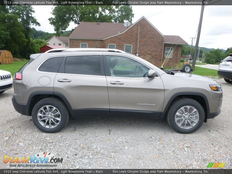 2019 Jeep Cherokee Latitude Plus 4x4 Light Brownstone Pearl / Black Photo #6