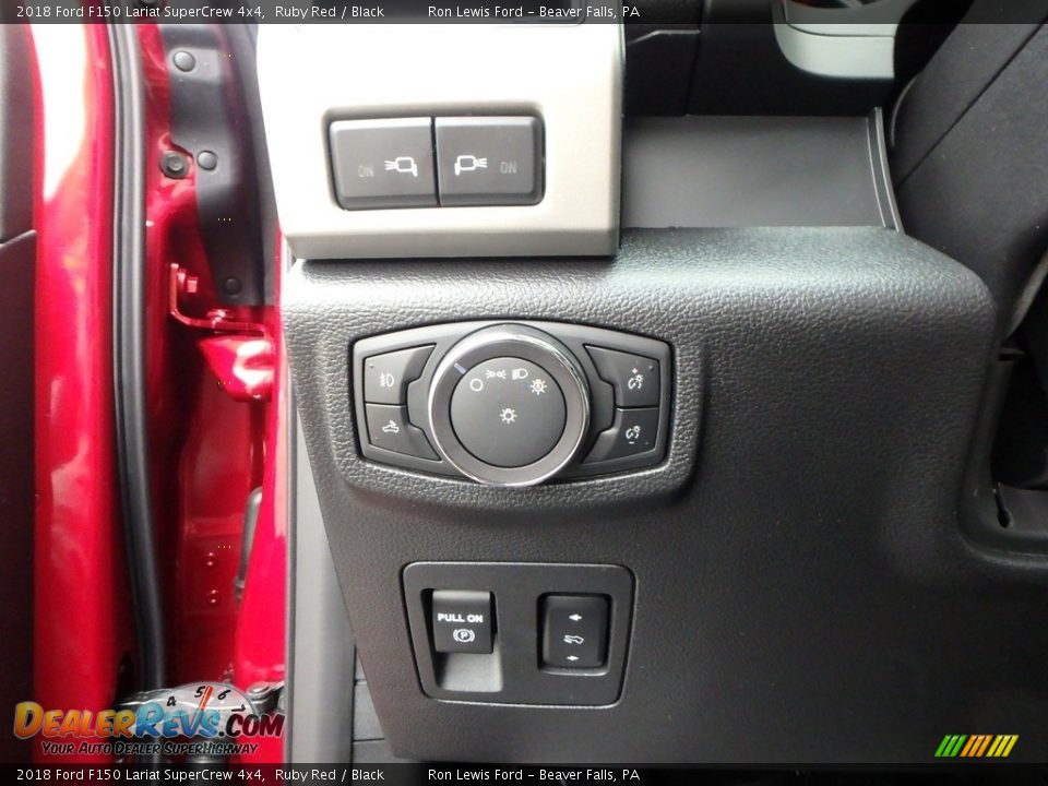 Controls of 2018 Ford F150 Lariat SuperCrew 4x4 Photo #20