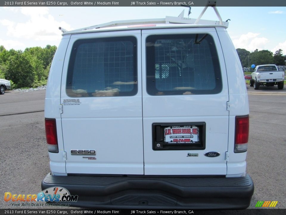 2013 Ford E Series Van E250 Cargo Oxford White / Medium Flint Photo #4