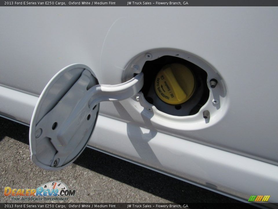 2013 Ford E Series Van E250 Cargo Oxford White / Medium Flint Photo #8