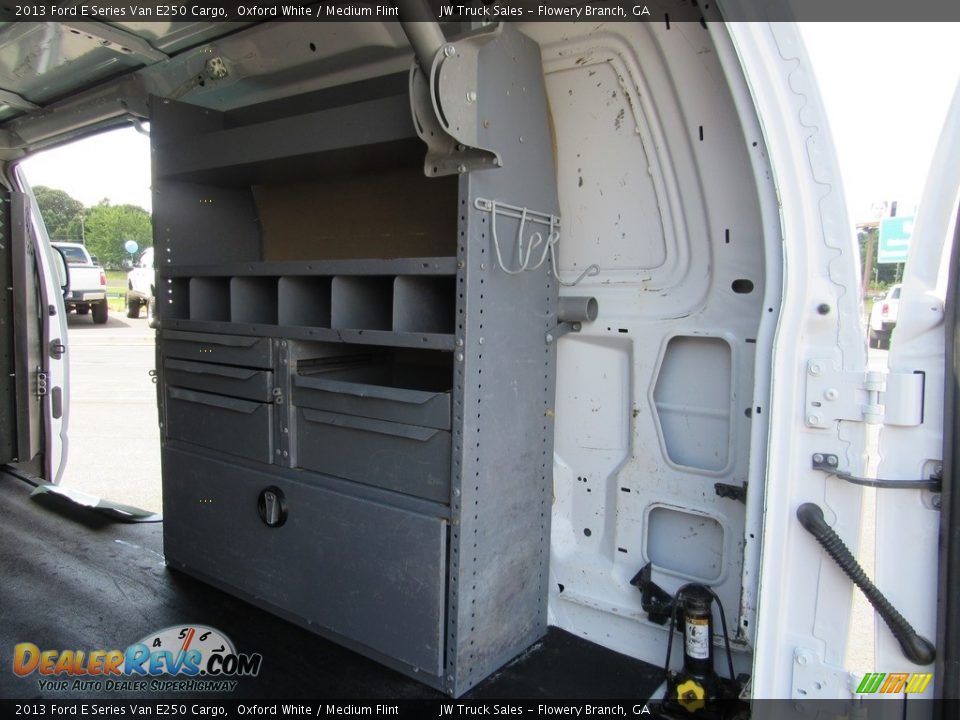 2013 Ford E Series Van E250 Cargo Oxford White / Medium Flint Photo #24