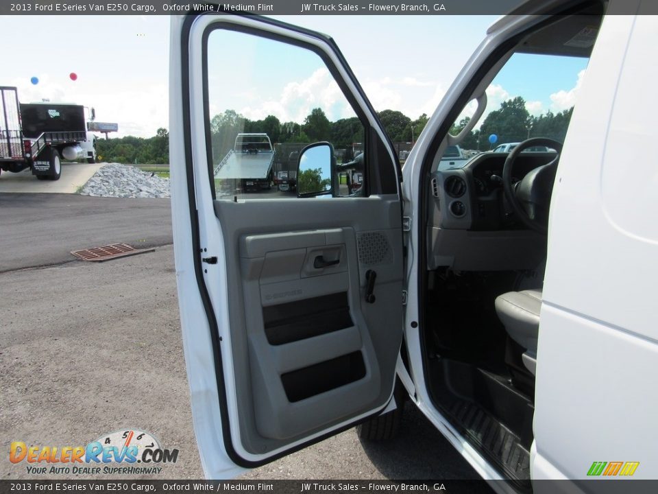 2013 Ford E Series Van E250 Cargo Oxford White / Medium Flint Photo #29