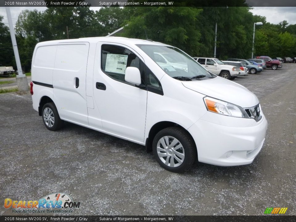 Front 3/4 View of 2018 Nissan NV200 SV Photo #1