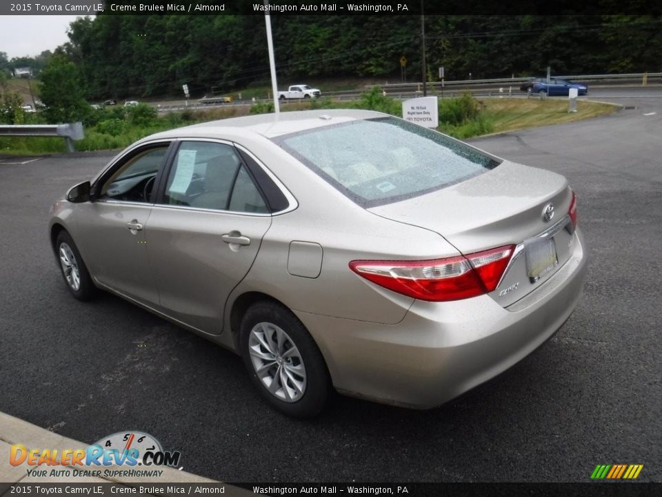 2015 Toyota Camry LE Creme Brulee Mica / Almond Photo #6