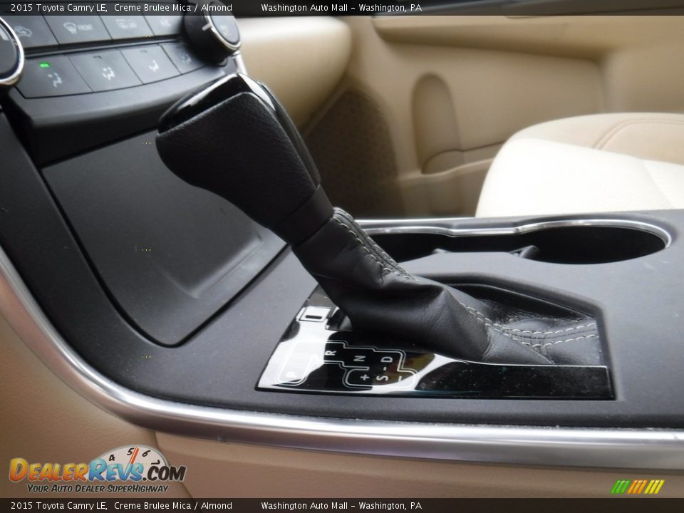 2015 Toyota Camry LE Creme Brulee Mica / Almond Photo #12