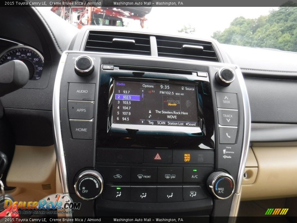 2015 Toyota Camry LE Creme Brulee Mica / Almond Photo #13