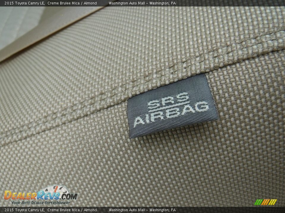 2015 Toyota Camry LE Creme Brulee Mica / Almond Photo #20