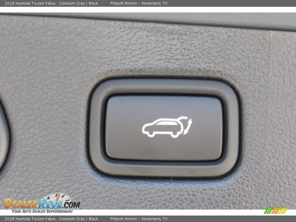 2018 Hyundai Tucson Value Coliseum Gray / Black Photo #28