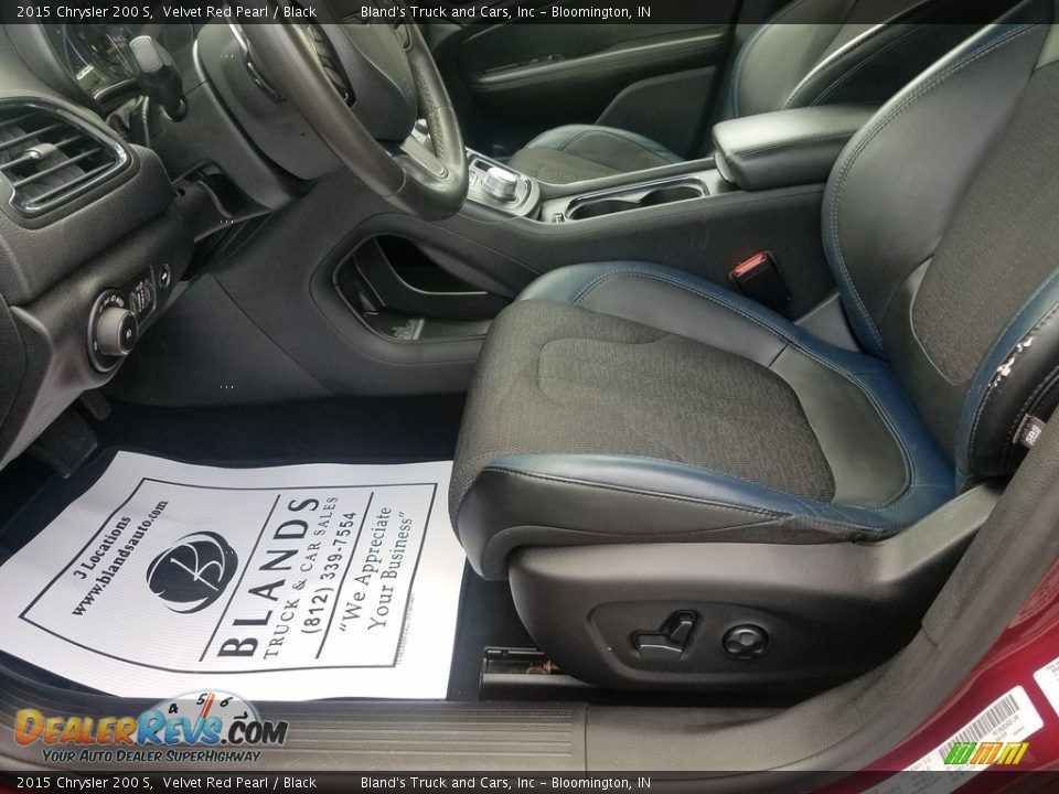 2015 Chrysler 200 S Velvet Red Pearl / Black Photo #5