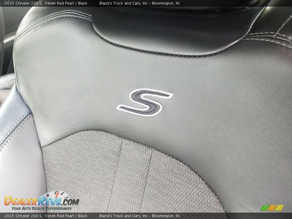 2015 Chrysler 200 S Velvet Red Pearl / Black Photo #8
