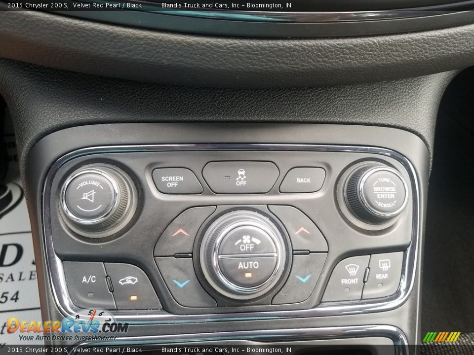 2015 Chrysler 200 S Velvet Red Pearl / Black Photo #20