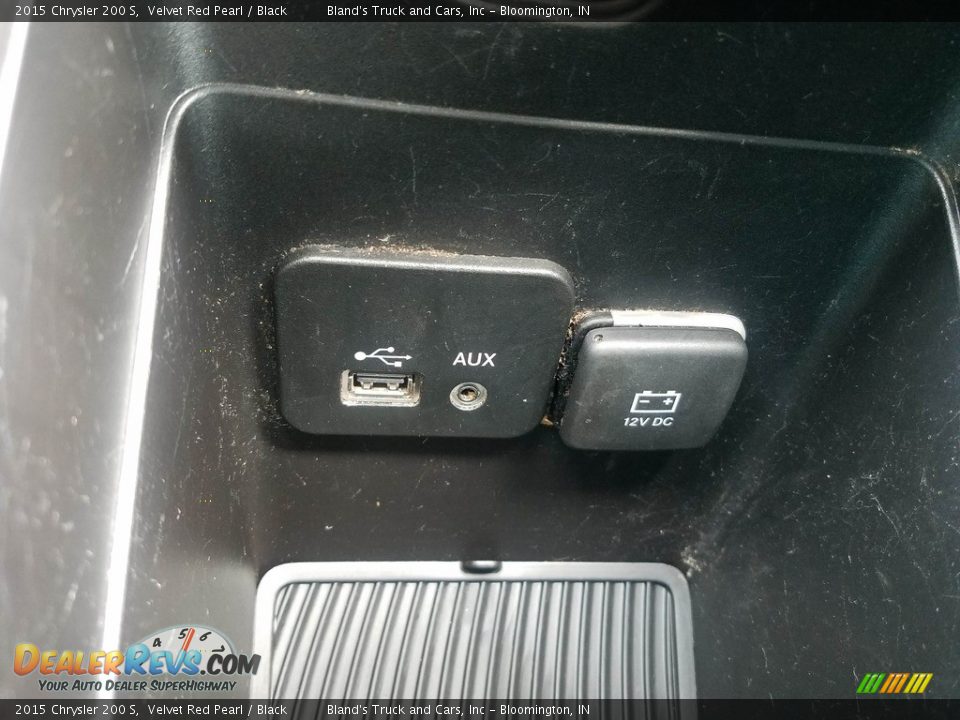 2015 Chrysler 200 S Velvet Red Pearl / Black Photo #24