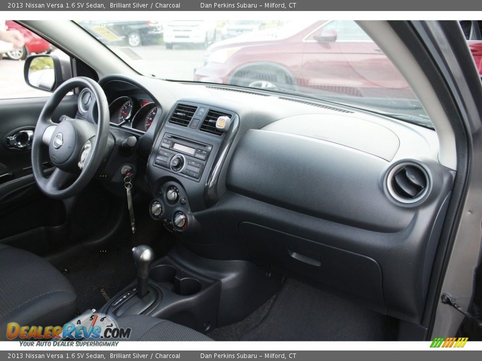 2013 Nissan Versa 1.6 SV Sedan Brilliant Silver / Charcoal Photo #8
