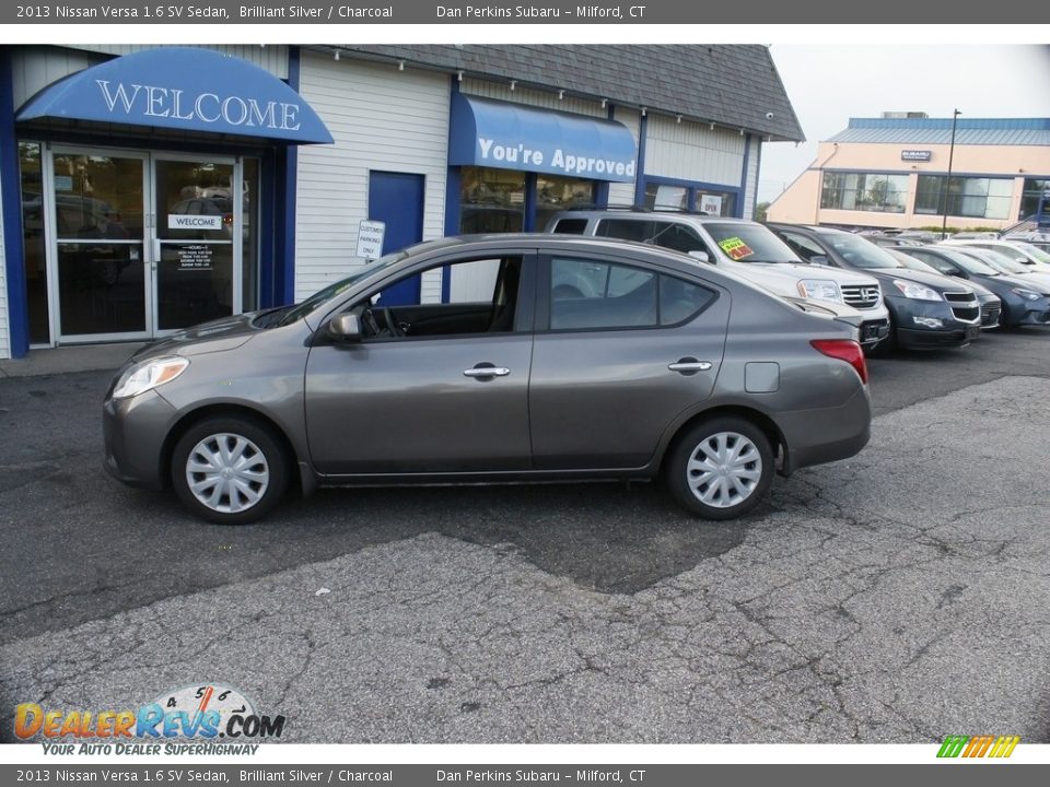 2013 Nissan Versa 1.6 SV Sedan Brilliant Silver / Charcoal Photo #10