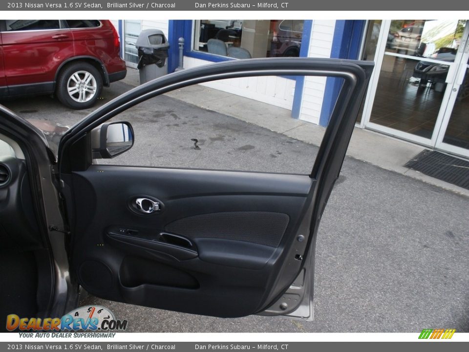 2013 Nissan Versa 1.6 SV Sedan Brilliant Silver / Charcoal Photo #18