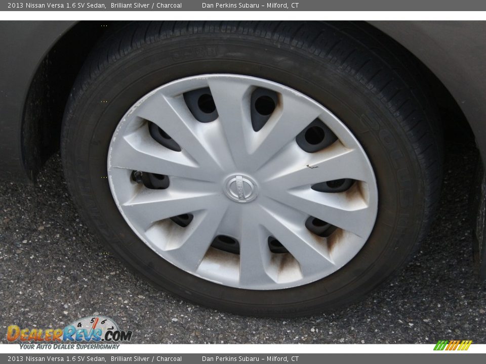 2013 Nissan Versa 1.6 SV Sedan Brilliant Silver / Charcoal Photo #19