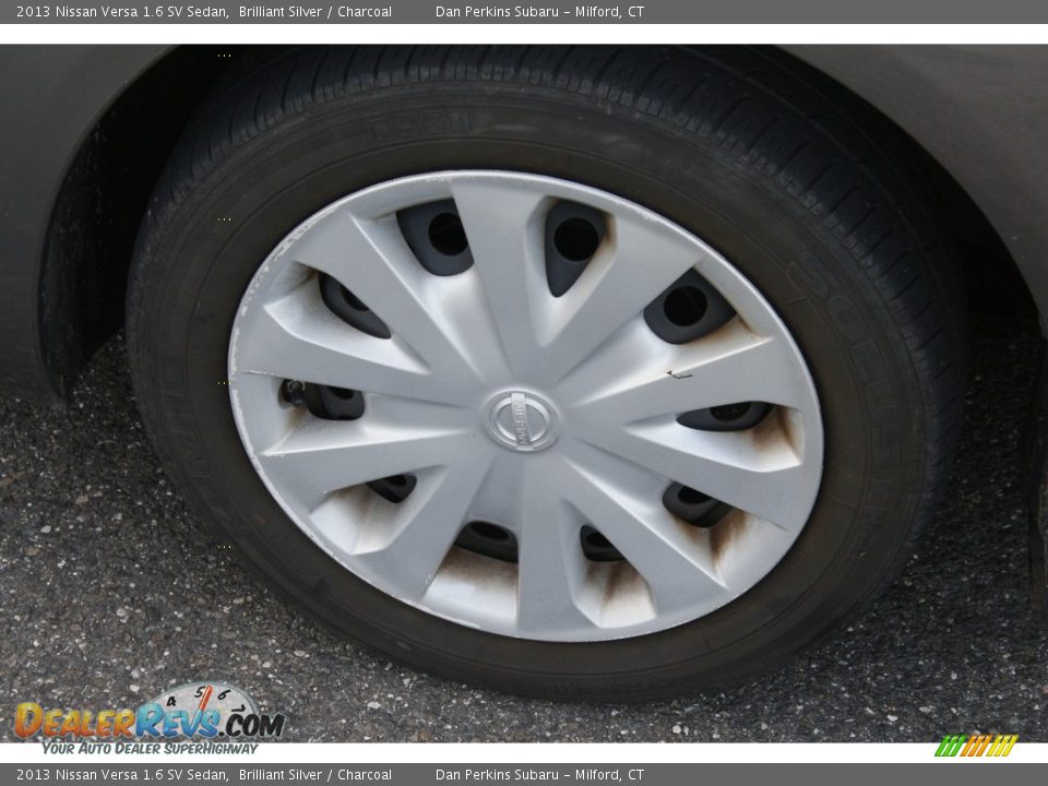 2013 Nissan Versa 1.6 SV Sedan Brilliant Silver / Charcoal Photo #21