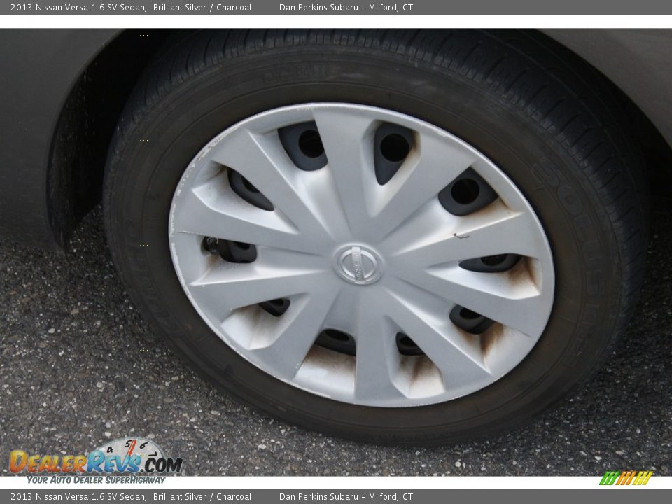 2013 Nissan Versa 1.6 SV Sedan Brilliant Silver / Charcoal Photo #22