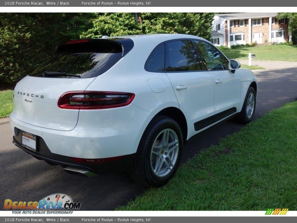 2018 Porsche Macan White / Black Photo #6