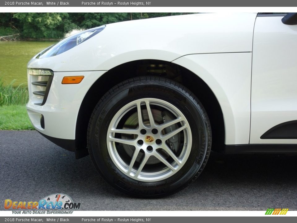 2018 Porsche Macan White / Black Photo #9