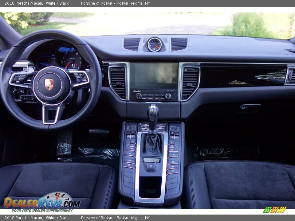 2018 Porsche Macan White / Black Photo #14