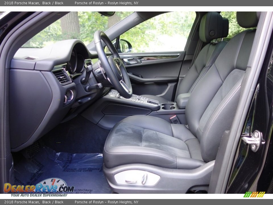 2018 Porsche Macan Black / Black Photo #12