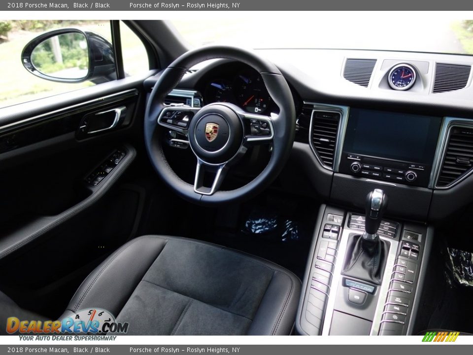 2018 Porsche Macan Black / Black Photo #13