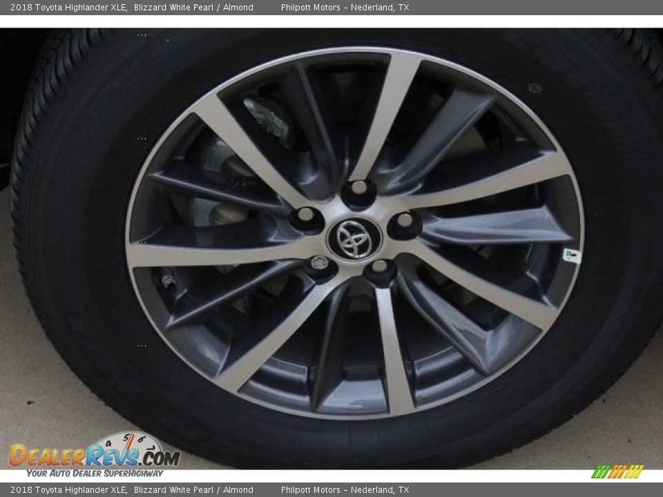 2018 Toyota Highlander XLE Blizzard White Pearl / Almond Photo #4