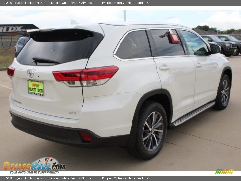 2018 Toyota Highlander XLE Blizzard White Pearl / Almond Photo #8