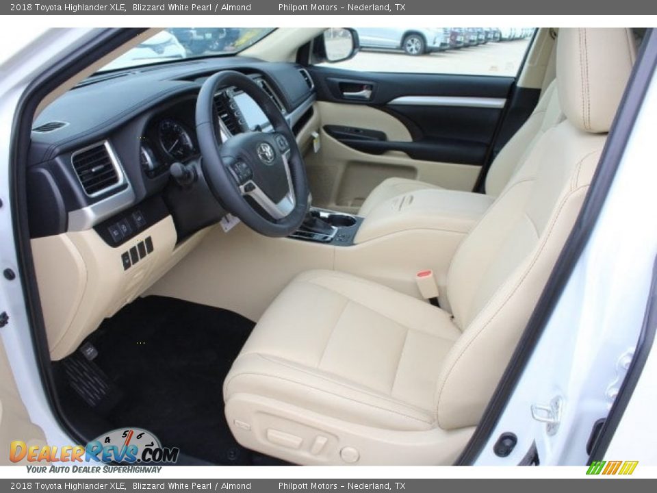 2018 Toyota Highlander XLE Blizzard White Pearl / Almond Photo #14