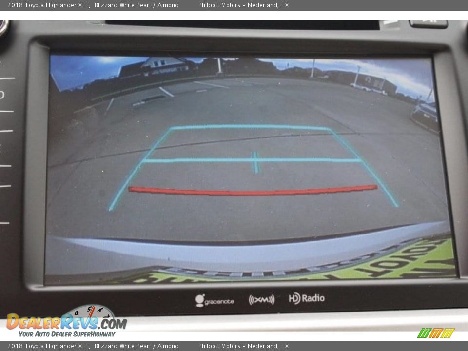 2018 Toyota Highlander XLE Blizzard White Pearl / Almond Photo #15