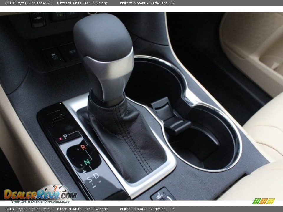 2018 Toyota Highlander XLE Blizzard White Pearl / Almond Photo #19