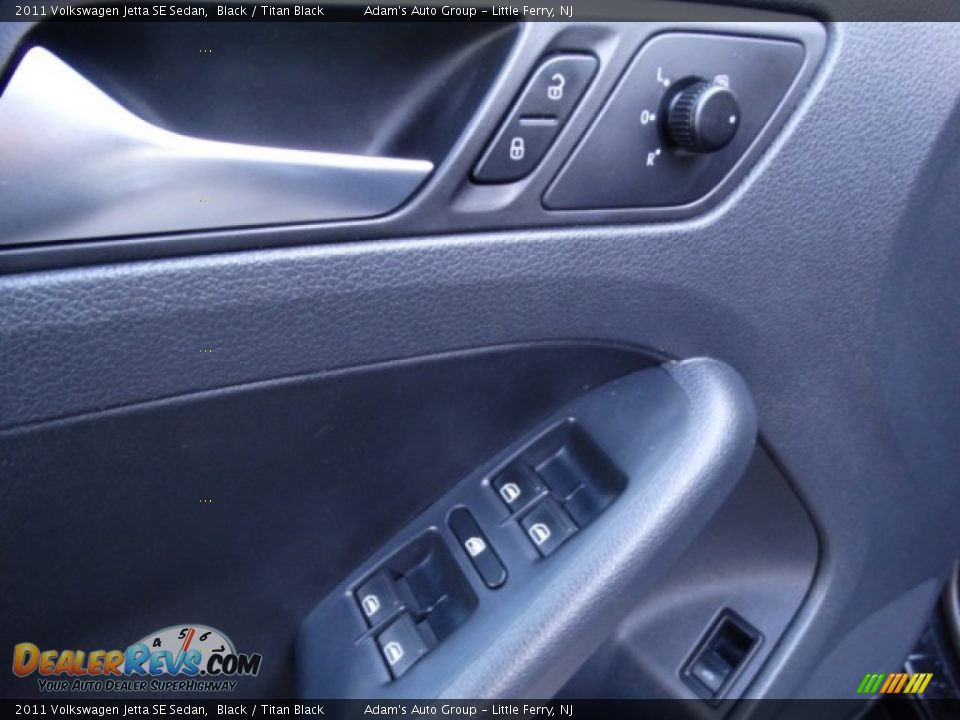 2011 Volkswagen Jetta SE Sedan Black / Titan Black Photo #9