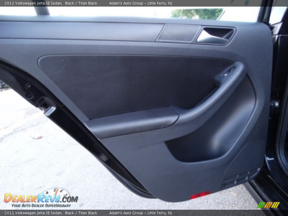 2011 Volkswagen Jetta SE Sedan Black / Titan Black Photo #10