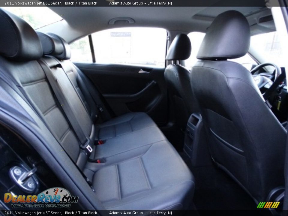2011 Volkswagen Jetta SE Sedan Black / Titan Black Photo #13