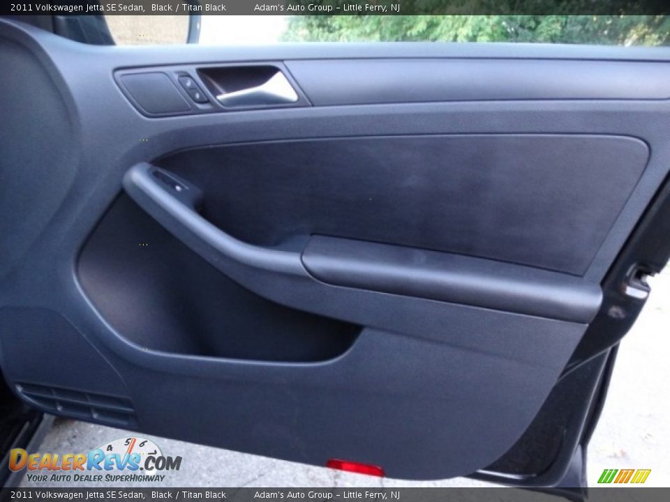 2011 Volkswagen Jetta SE Sedan Black / Titan Black Photo #14