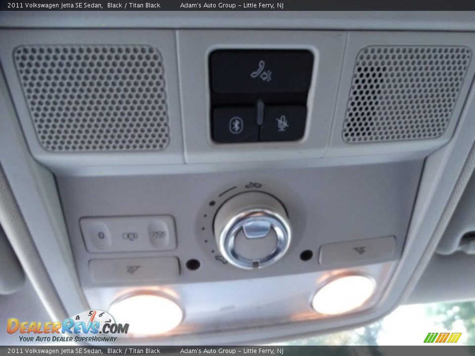 2011 Volkswagen Jetta SE Sedan Black / Titan Black Photo #23